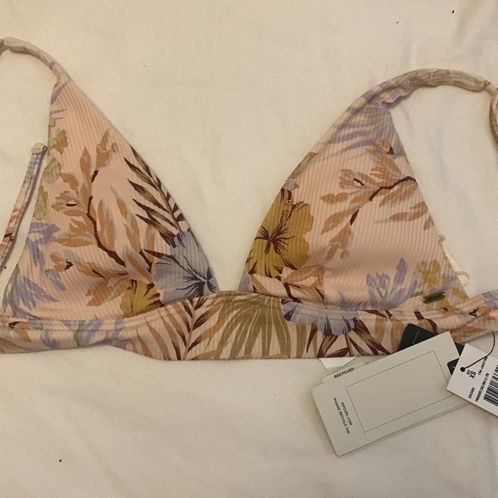 ❌SOLD❌NWT rip curl bikini top